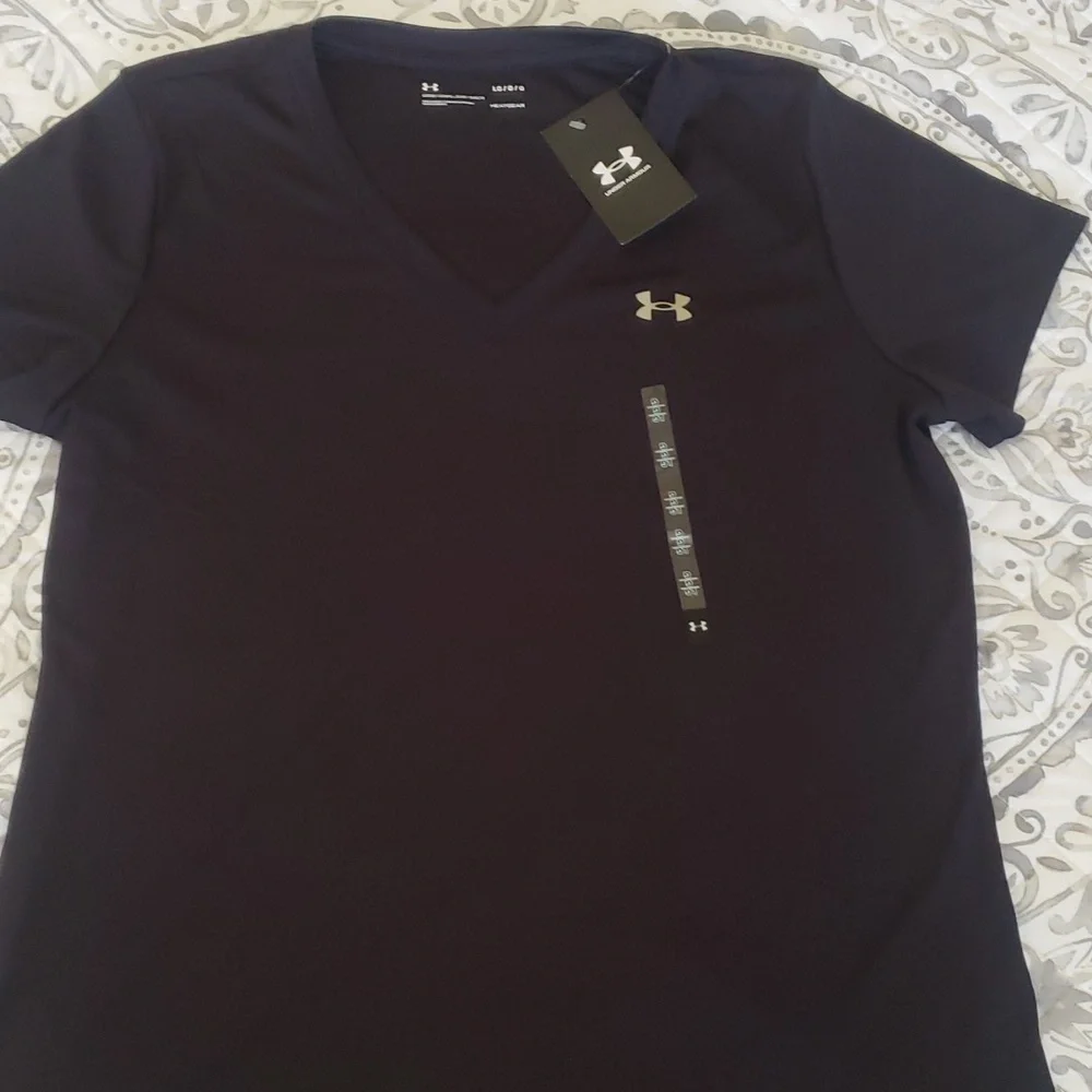 *** SOLD *** Women’s Under Armour Bundle - Picture 3 of 6
